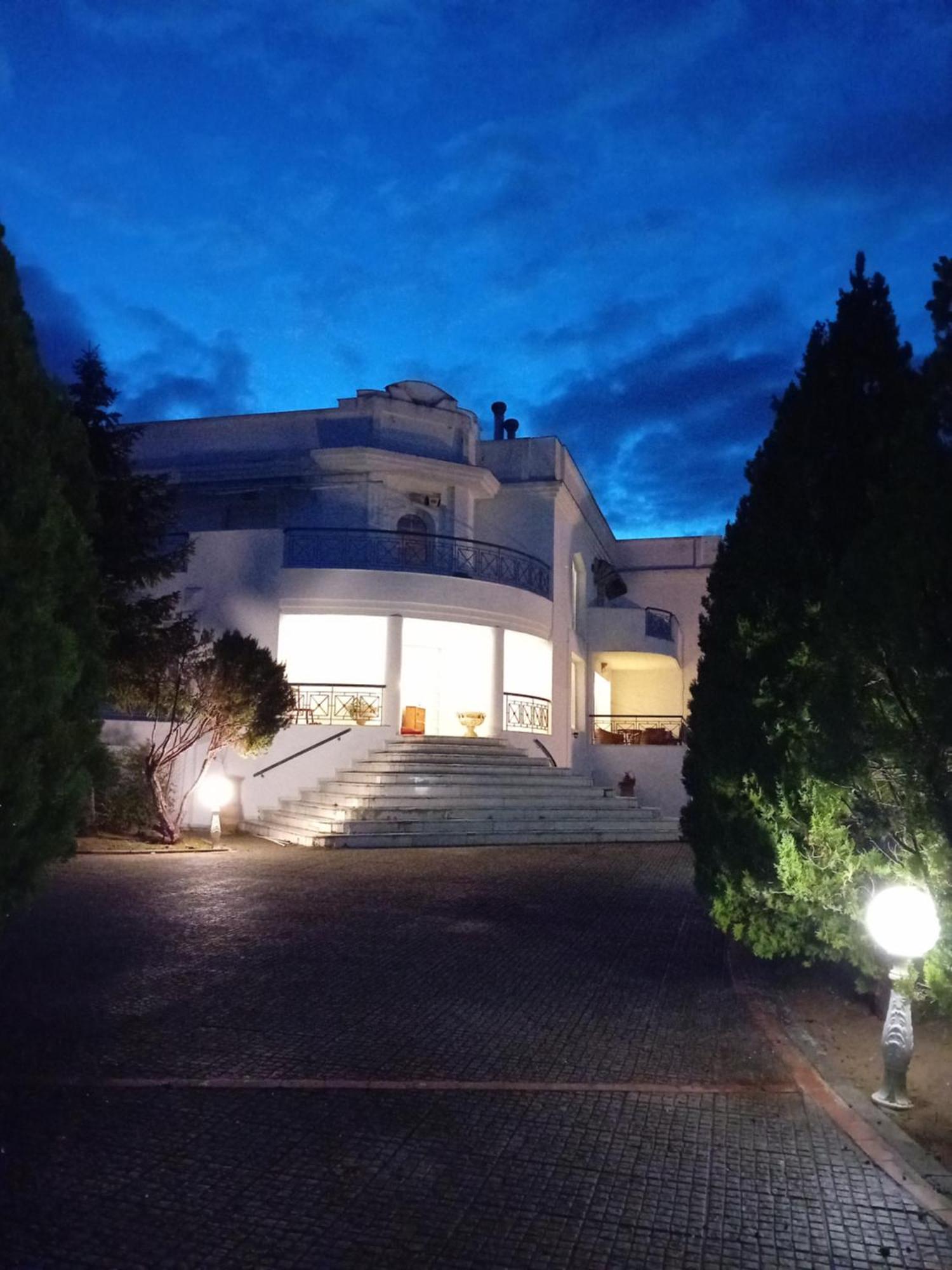 Πολυτελησ Βιλα 8 - 10 Ατομων Στην Περιοχη Αεροδρομιου Θεσσαλονικησ Villa Livadaki  Luaran gambar